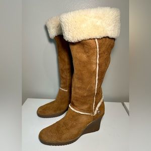 UGG Size 5 Womens Sandra Brown Suede Shearling Wedge Boot Excellent Condition